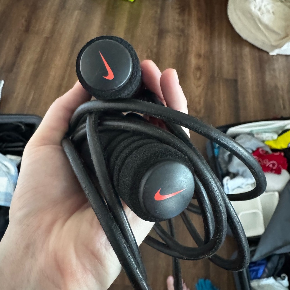 Nike Black Jump Rope with weighted handles